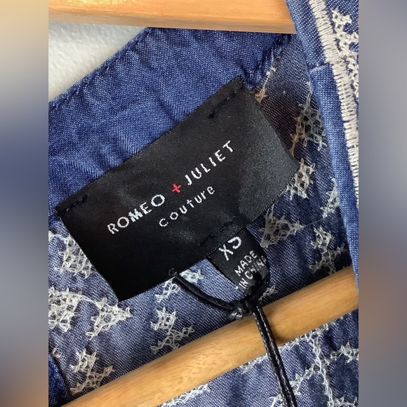Romeo + Juliet Couture Chambray Embroidered Dress Size XS NWT - Picture 3 of 6